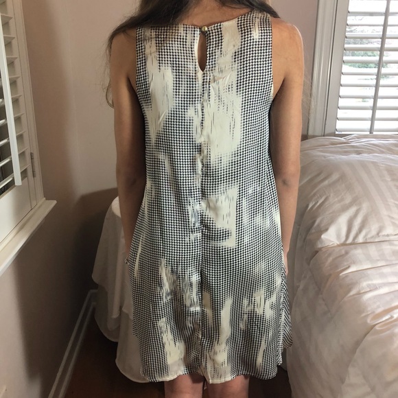 Solddd Outtt - Picture 4 of 4